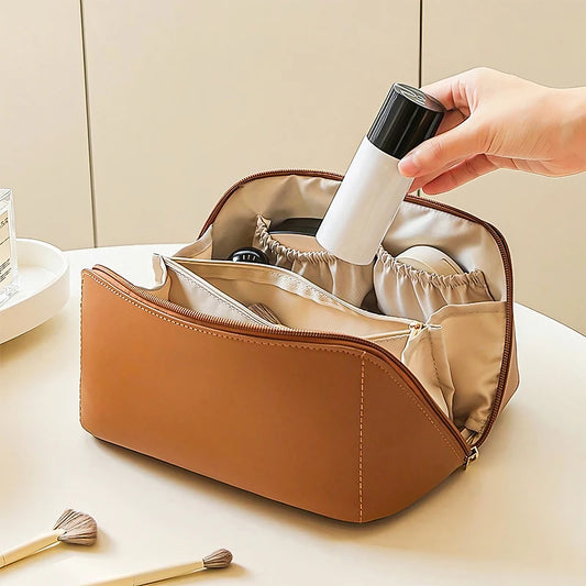 Voyager Beauty Case image 1